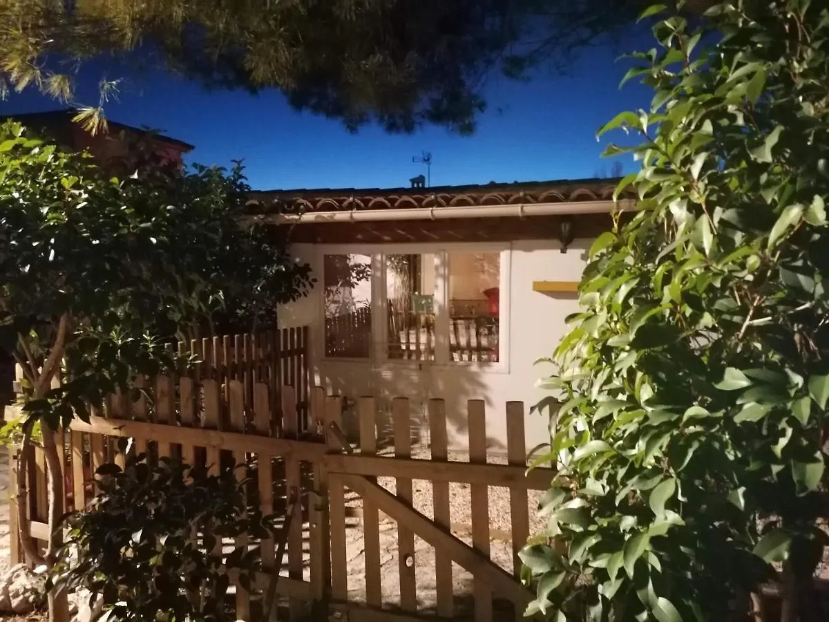 Quarto em Acomodações Particulares Maison D'Hote Du Jas Ensues-la-Redonne